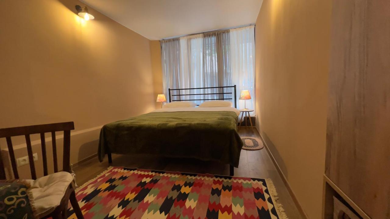 Hostel Nomad Tbilisi Luaran gambar