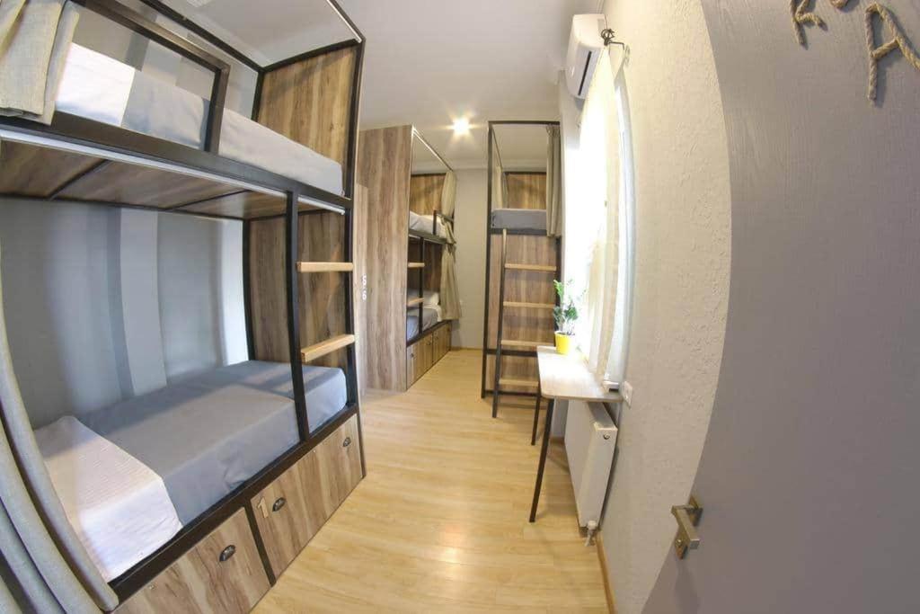 Hostel Nomad Tbilisi Luaran gambar