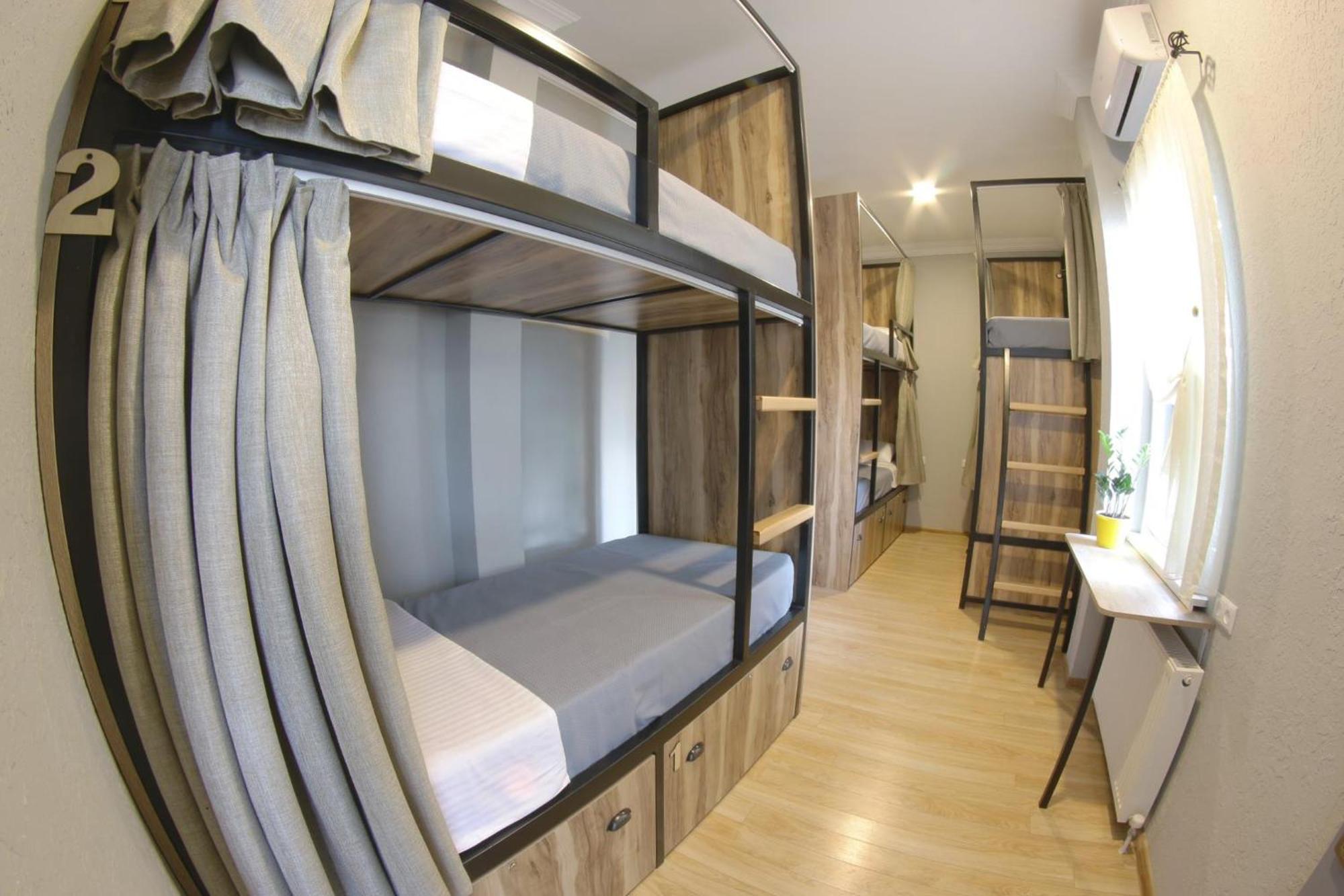 Hostel Nomad Tbilisi Luaran gambar